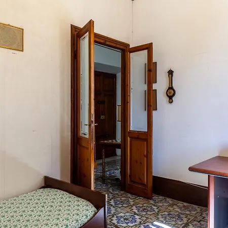 Marble House * Carrara